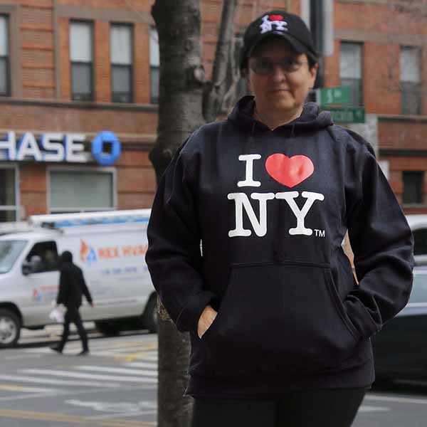 I love NY sweatshirt in black