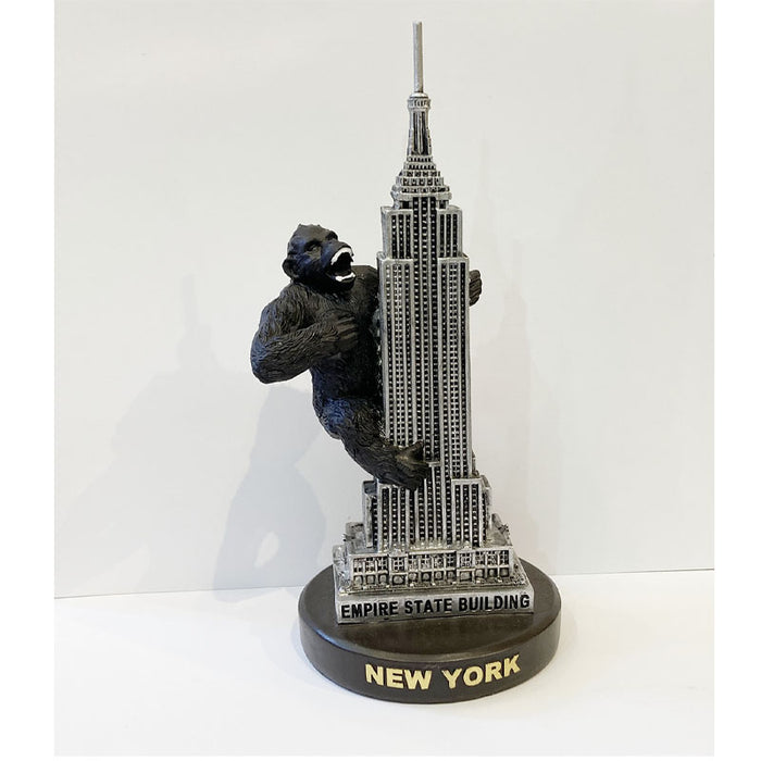 king Kong climbing the empire state building